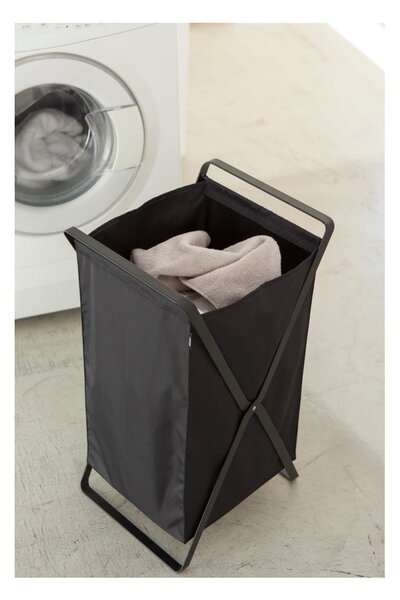 Černý skládací koš na prádlo YAMAZAKI Tower Laundry