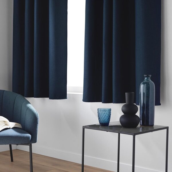 Tmavě modrý zatemňovací závěs 140x180 cm Crepuscule – douceur d'intérieur