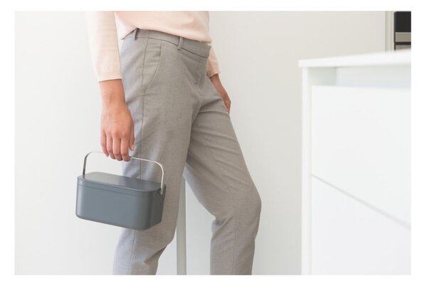 Tmavě šedá nádoba na kompostovatelný odpad 1,8 l SinkSide – Brabantia