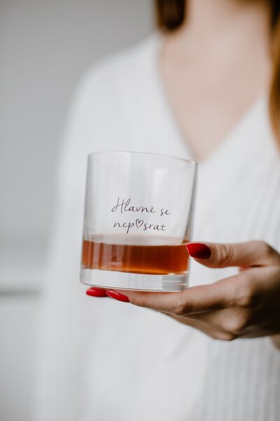 Sklenice na whisky Hlavně se nep♥srat