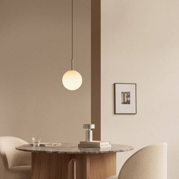 AUDO COPENHAGEN Závěsná lampa TR, Polished Steel, Matt Opal