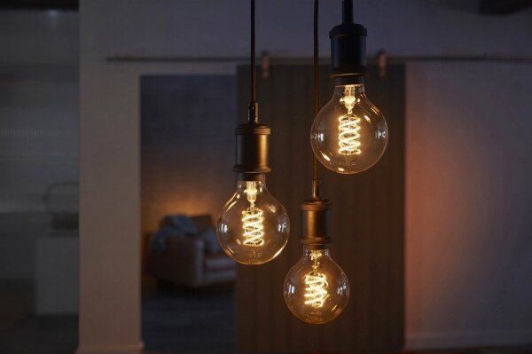 LED Stmívatelná žárovka Philips Hue WHITE FILAMENT G93 E27/7W/230V 2100K