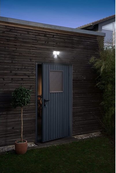 Ledvance - LED Venkovní nástěnné svítidlo se senzorem SPOT 2xLED/8W/230V IP55