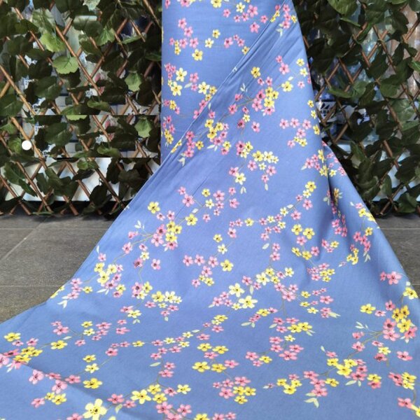 Ervi bavlna š.240 cm - květ na modrém 10554-17, metráž