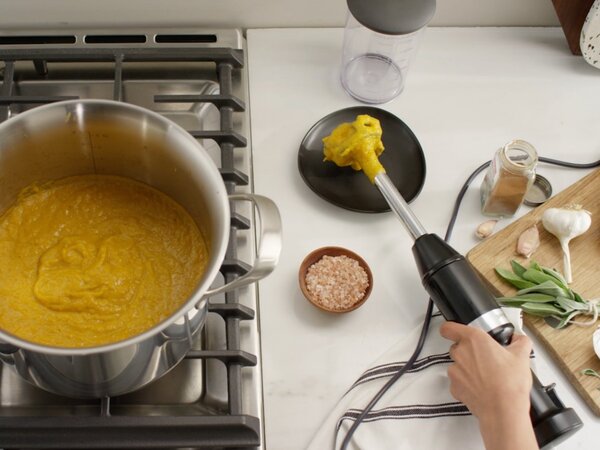 Tyčový mixér KitchenAid 5KHBV83EER královská červená 5KHBV83EER