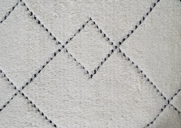 Linie Design Geometrický koberec Torun Black, smetanovo-černý Rozměr: 140x200 cm