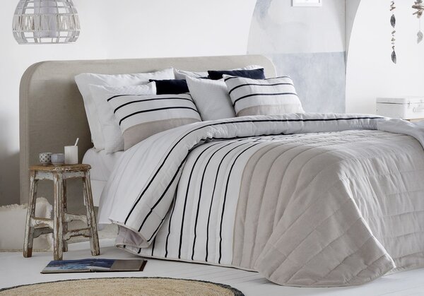 Textil Antilo Elegantní přehoz Valerian Marino, se 2 povlaky na polštář 70x50 cm Rozměr: 270x270 cm