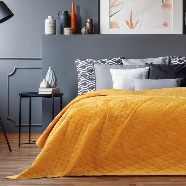 Žlutý sametový prošívaný přehoz 220x240 cm Laila – Restilo