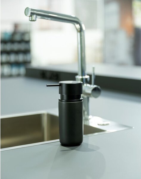 Černý keramický dávkovač mýdla Wenko Black Outdoor Kitchen Silo