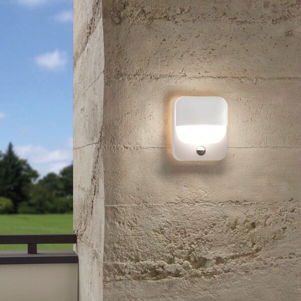 Eglo 95074 - Venkovní nástěnné svítidlo se senzorem TRABADA 1xE27/40W/230V IP44