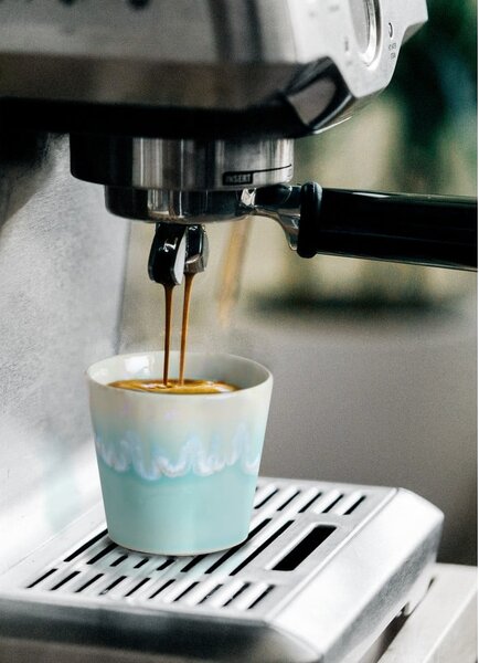 Světle modrý kameninový hrnek na espresso Costa Nova, 210 ml