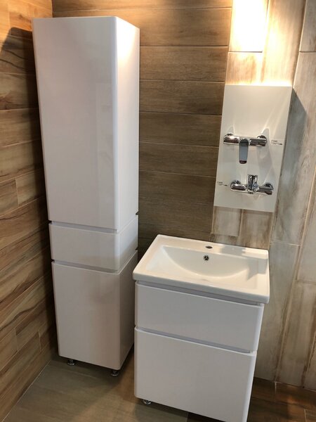 Lavedo Lion White II 40 vysoká závěsná skříňka do koupelny Orientace: Levá