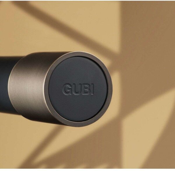GUBI - Svícen 17 Antique Brass