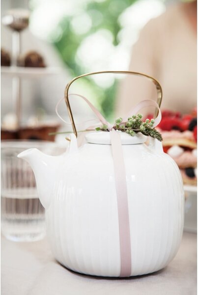 Bílá porcelánová čajová konvice Kähler Design Hammershoi, 1,2 l
