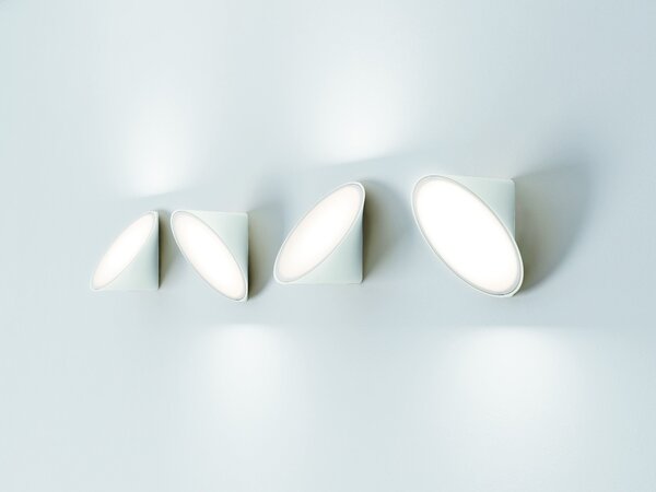 Axolight Orchid, bílé nástěnné svítidlo, 1x15W LED 3000K stmívatelné, prům. 20cm