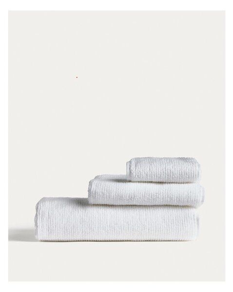 Bílý froté bavlněný ručník 50x90 cm Olvira – Kave Home