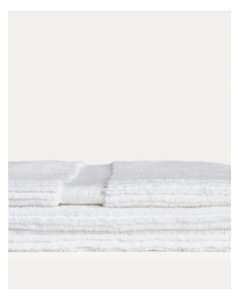 Bílý froté bavlněný ručník 50x90 cm Olvira – Kave Home
