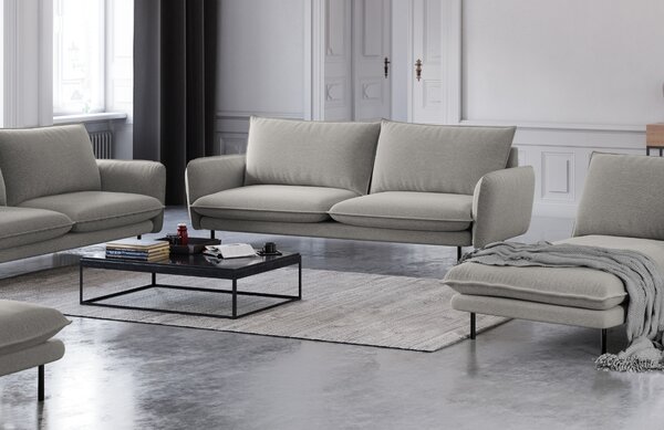 -25 % Dny MOMENTI– Cosmopolitan Design Světle šedá čalouněná trojmístná pohovka Vienna 200 cm