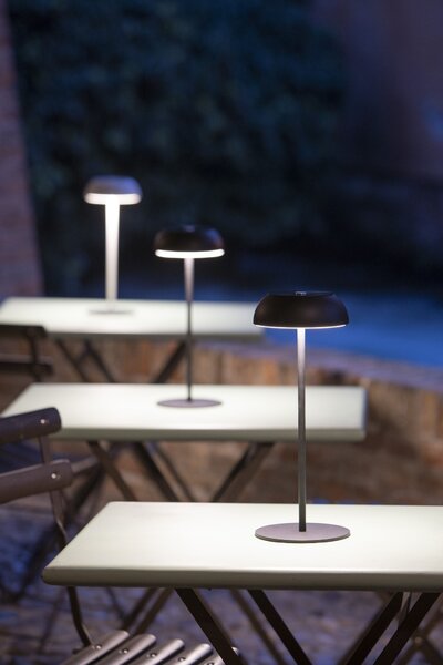 Axolight Float, bílá přenosná lampička na baterii, 3,5W LED 2700K stmívatelná, výška 34,7cm, IP55