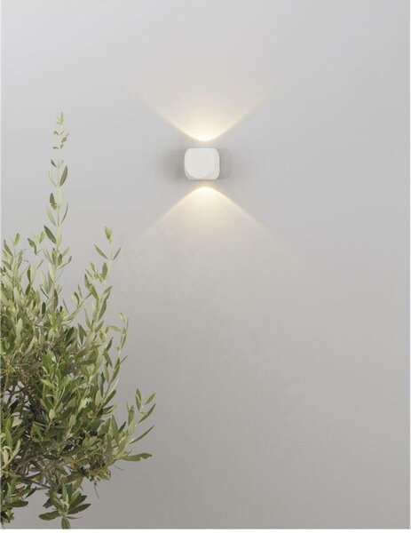NOVA LUCE venkovní nástěnné svítidlo ZARI bílý hliník a sklo Cree LED 2x2W 3000K 100-240V 2x38st. IP54 světlo ve dvou směrech 9226217