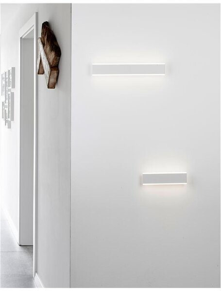 Nova Luce Nástěnné LED svítidlo LINE bílá hliník a akryl 2x8W 3000K