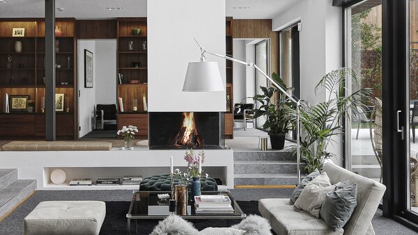 Artemide Designová stojací lampa Tolomeo Mega, 1xE27, hliník, s vypínačem Materiál stínidla: Hedvábná saténová textilie, Průměr stínidla: 32 cm