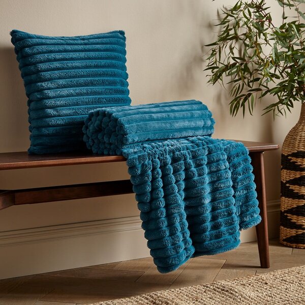 Deka z mikroplyše 130x170 cm Cosy Ribbed – Catherine Lansfield
