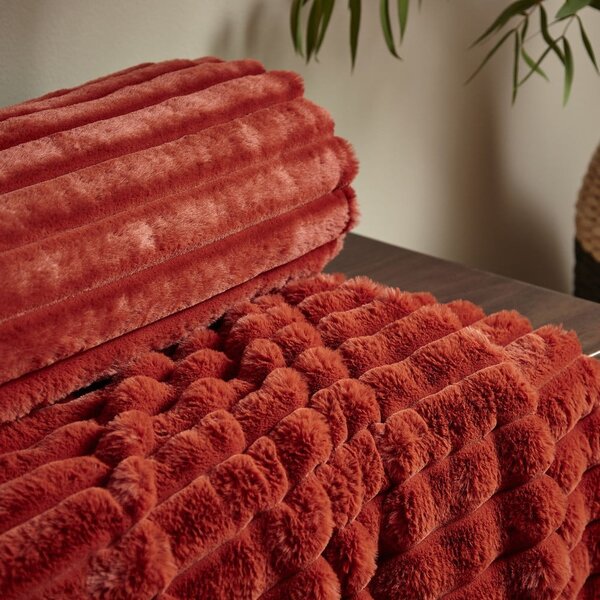 Deka z mikroplyše 130x170 cm Cosy Ribbed – Catherine Lansfield