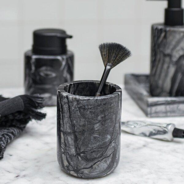 Černý mramorový kelímek na zubní kartáčky Marble – Mette Ditmer Denmark