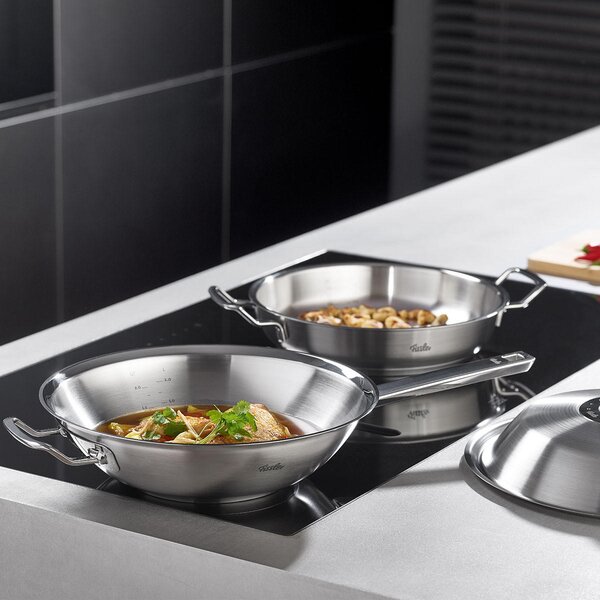 SERVÍROVACÍ PÁNEV 28 cm Fissler