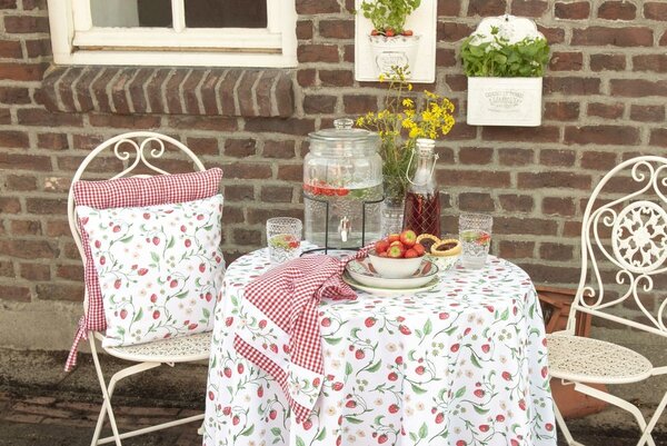 Kulatý bavlněný ubrus s motivem lesních jahod Wild Strawberries – Ø 170 cm - Clayre & Eef
