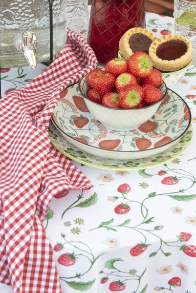 Kulatý bavlněný ubrus s motivem lesních jahod Wild Strawberries – Ø 170 cm - Clayre & Eef