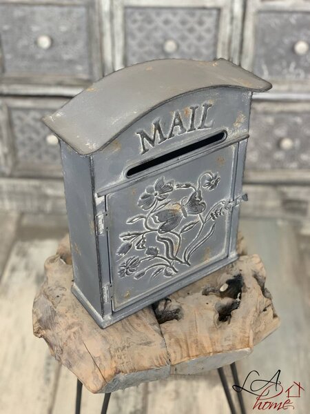 Šedá retro poštovní schránka Mail - 26*10*31 cm - Clayre & Eef