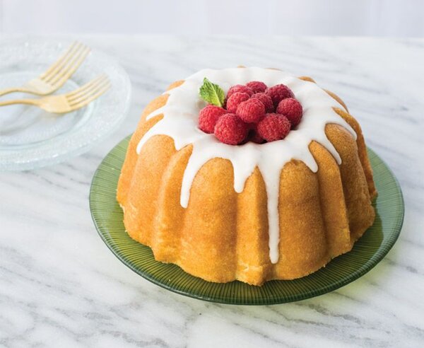 Nordic Ware Forma na bábovku Anniversary zlatá malá 1,4 l 51277