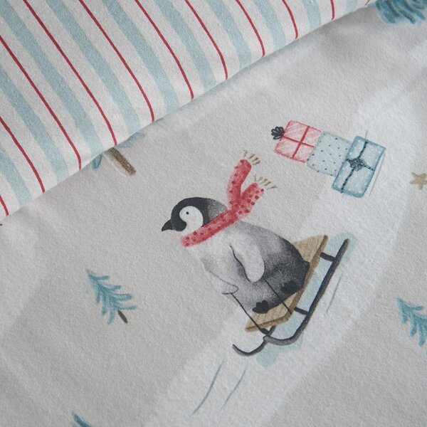 Flanelové povlečení na dvoulůžko v přírodní barvě 230x220 cm Brushed Christmas Penguins – Catherine Lansfield