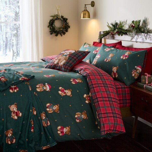 Červené/tmavě zelené povlečení na jednolůžko 150x120 cm Christmas Tartan Teddy Bear – Catherine Lansfield
