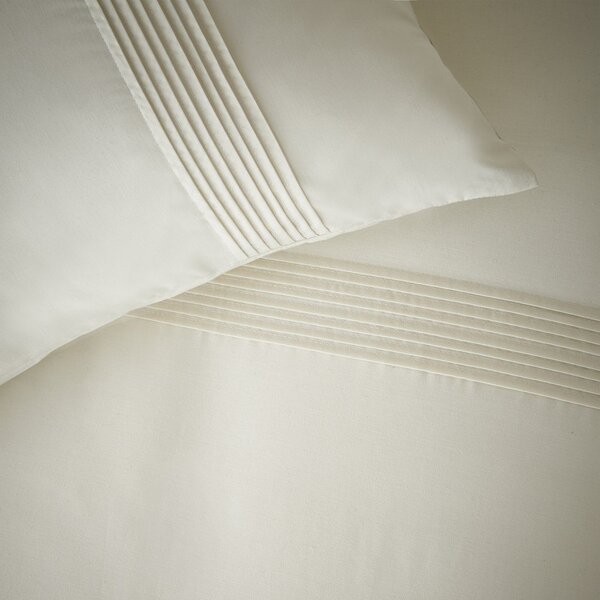 Krémové povlečení na jednolůžko 135x200 cm Pintuck Easy Iron Percale – Catherine Lansfield