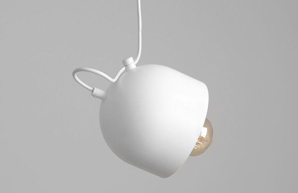 Nordic Design Bílé kovové závěsné světlo Pop 1