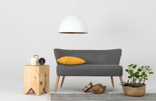 Nordic Design Bílé kovové závěsné světlo Auron L s měděnými detaily