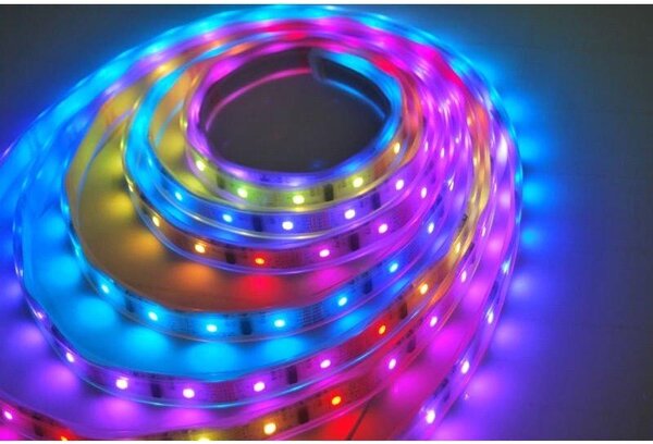 SOLIGHT LED RGB pásek 3m, sada s 12V adaptérem a dálkovým ovladačem, 7,2W/m, IP20