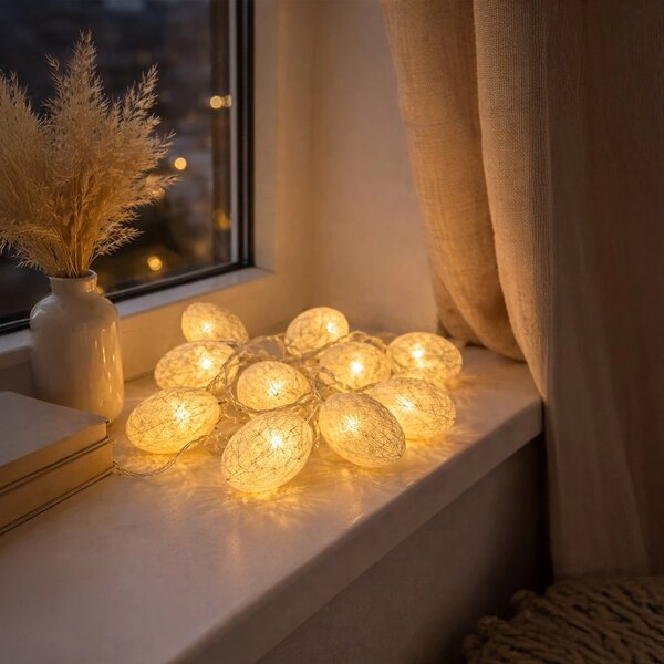 LED světelný řetěz Eggs, 1,6 m, bílá