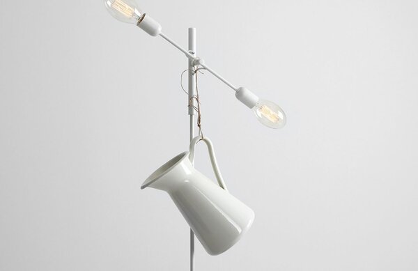 Nordic Design Bílá kovová stojací lampa Dogi 2