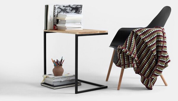 Nordic Design Přírodní masivní odkládací stolek Lupo s černou podnoží 60x40 cm