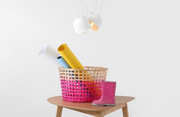 Nordic Design Bílé kovové závěsné světlo Pop 2