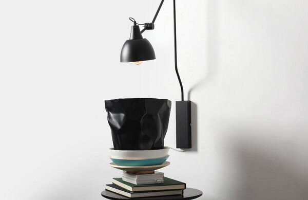 Nordic Design Černá kovová nástěnná lampa Cobain I