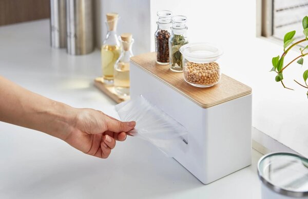 Bílý kovový box na ubrousky Yamazaki Rin 26 x 11 cm