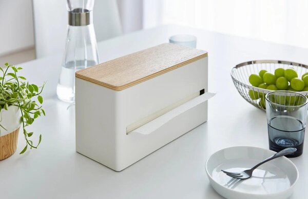 Bílý kovový box na ubrousky Yamazaki Rin 26 x 11 cm