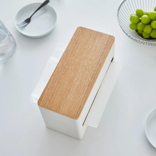 Bílý kovový box na ubrousky Yamazaki Rin 26 x 11 cm