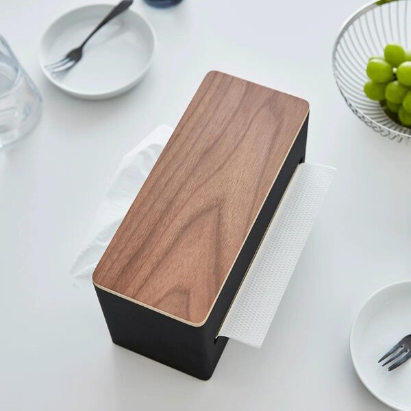 Černý kovový box na ubrousky Yamazaki Rin 26 x 11 cm