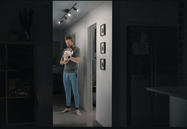 Černé LED stropní svítidlo GU10 13,6 W 4 SPOT, teplá bílá